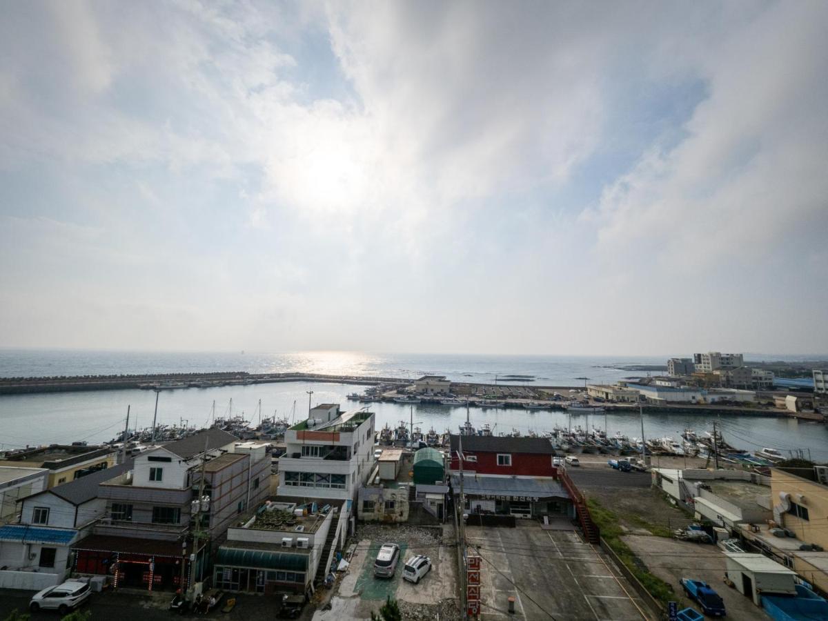 Jeju Moseulpo Hotel Согвіпо Екстер'єр фото