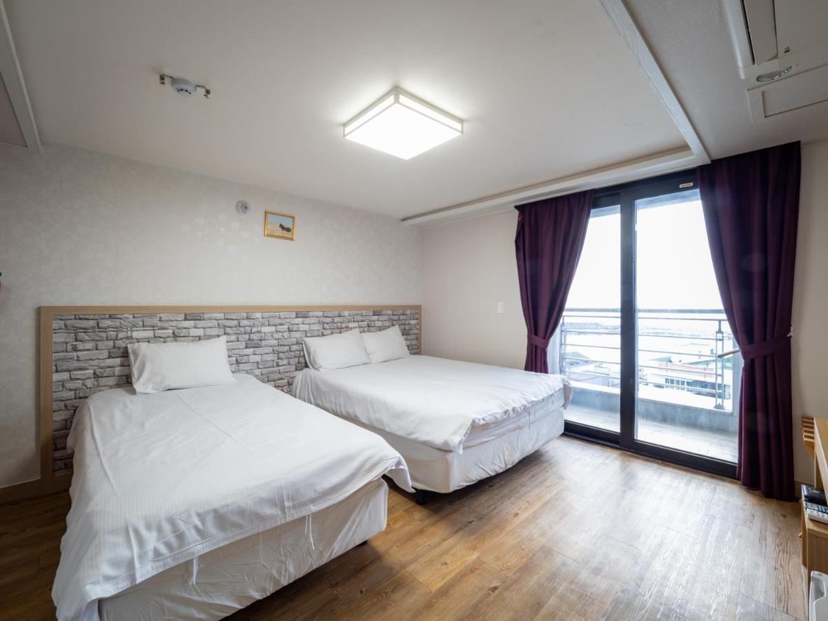 Jeju Moseulpo Hotel Согвіпо Екстер'єр фото