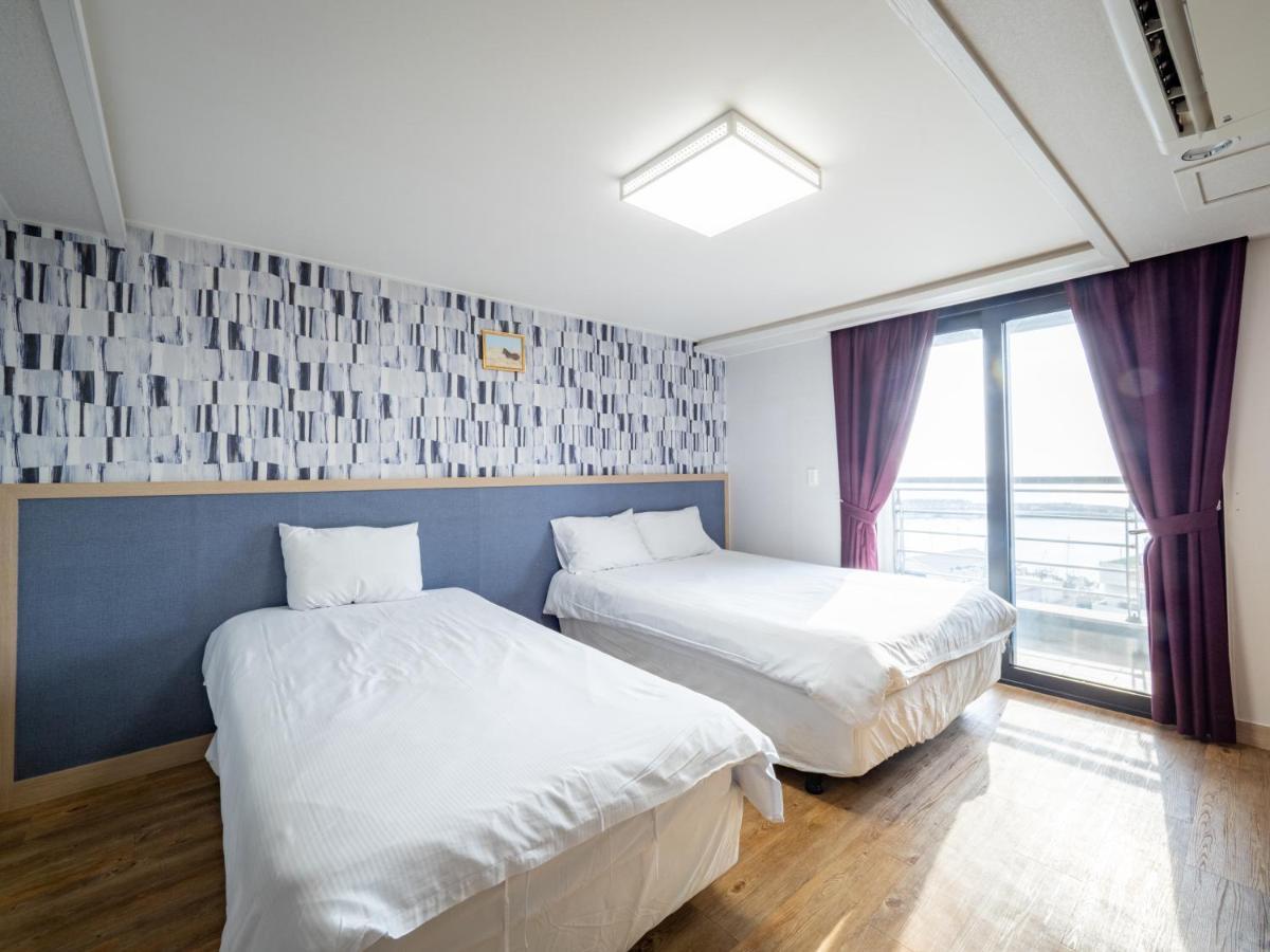 Jeju Moseulpo Hotel Согвіпо Екстер'єр фото