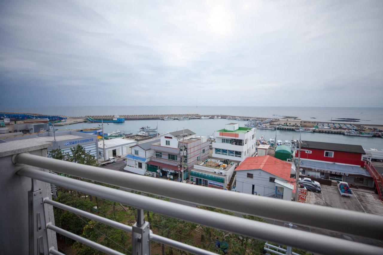 Jeju Moseulpo Hotel Согвіпо Екстер'єр фото