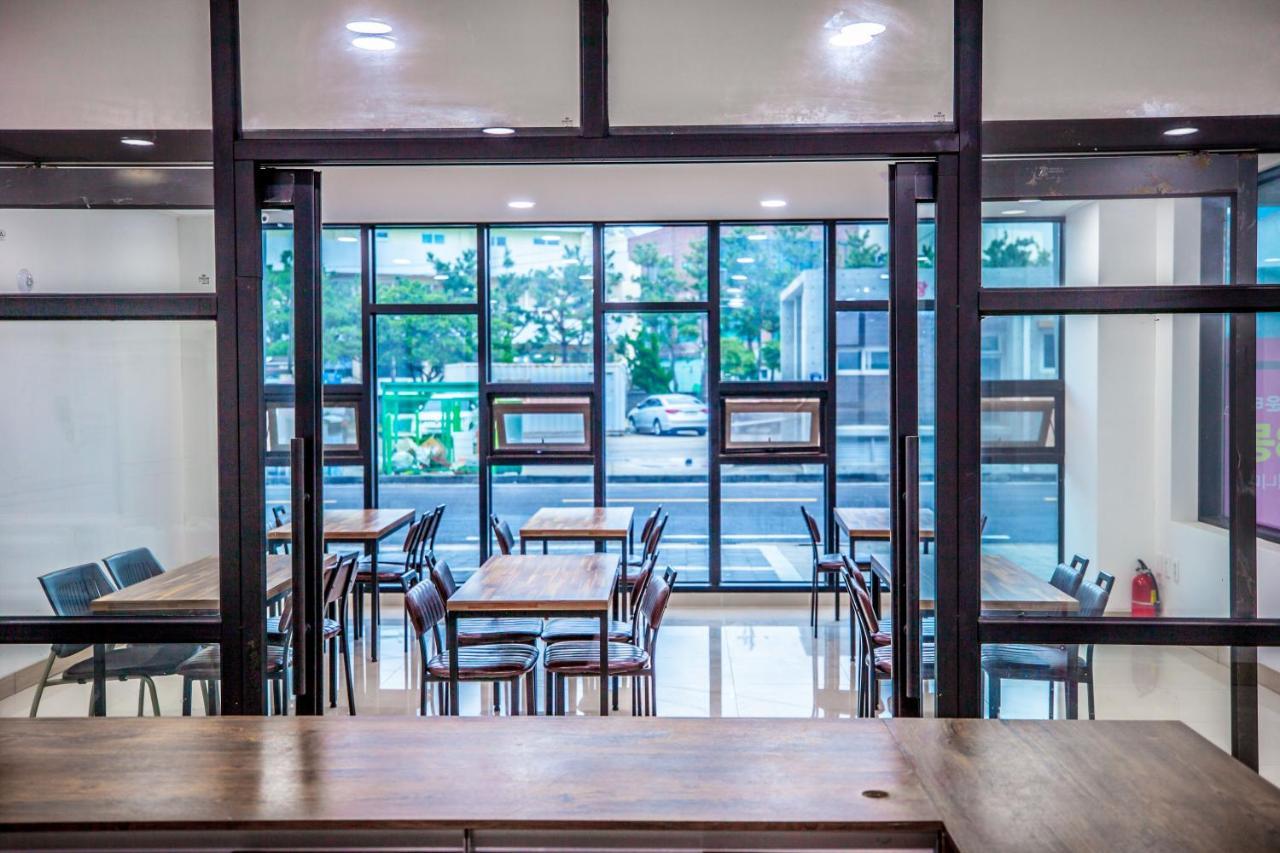 Jeju Moseulpo Hotel Согвіпо Екстер'єр фото